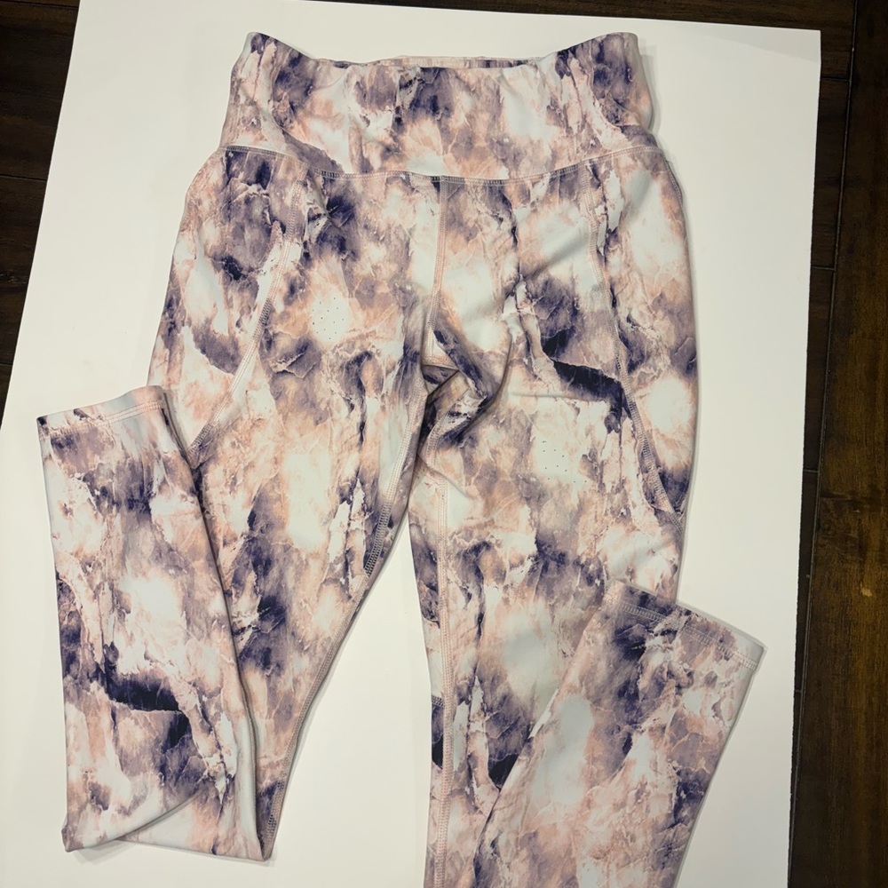 OLD NAVY LEGGINGS ACTIVE YOGA PANTS 
WOMEN SIZE X-LARGE  PINK & PURPLE ABSTRACT